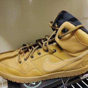 Nike son of force 13 winter